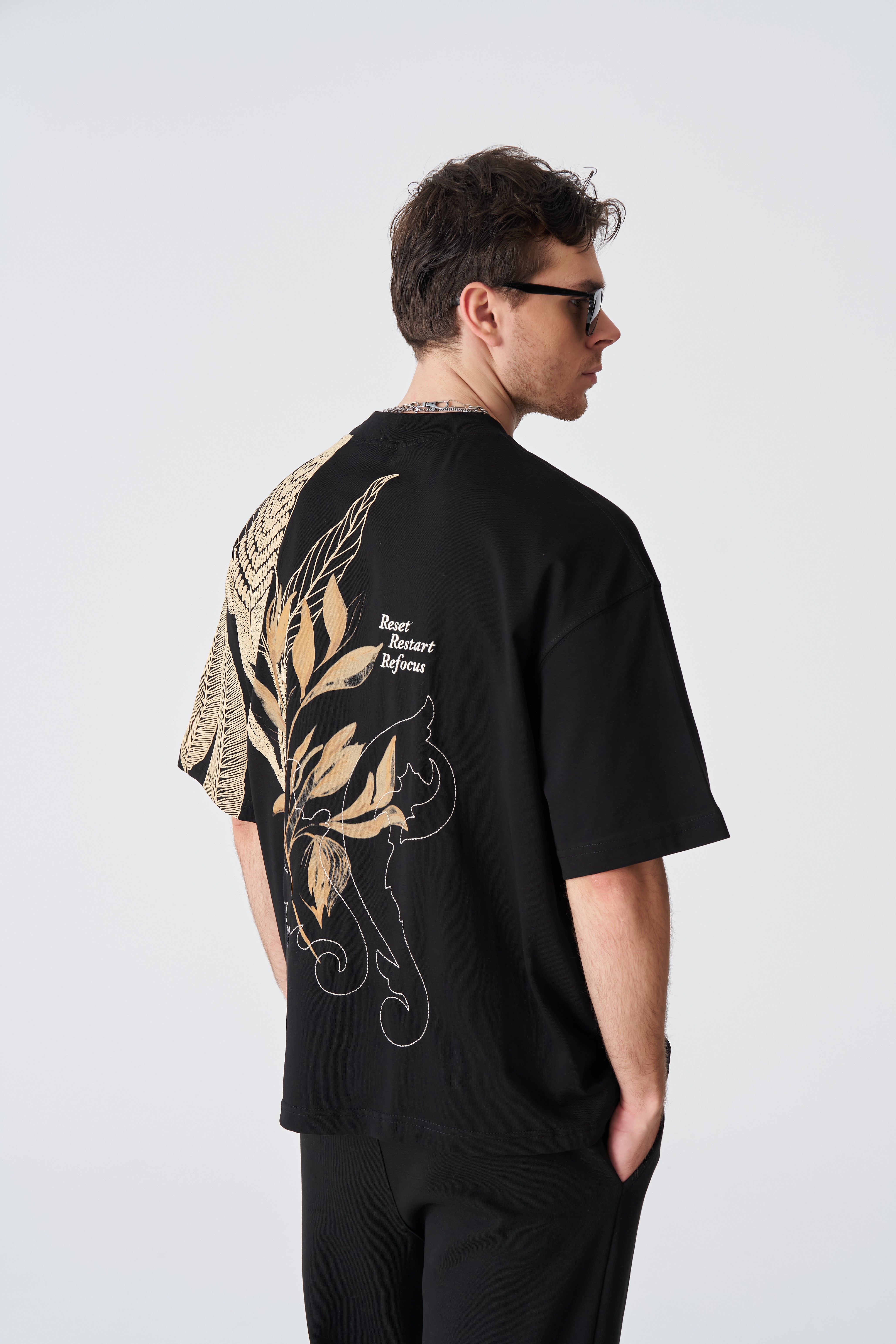 Niravana Tee