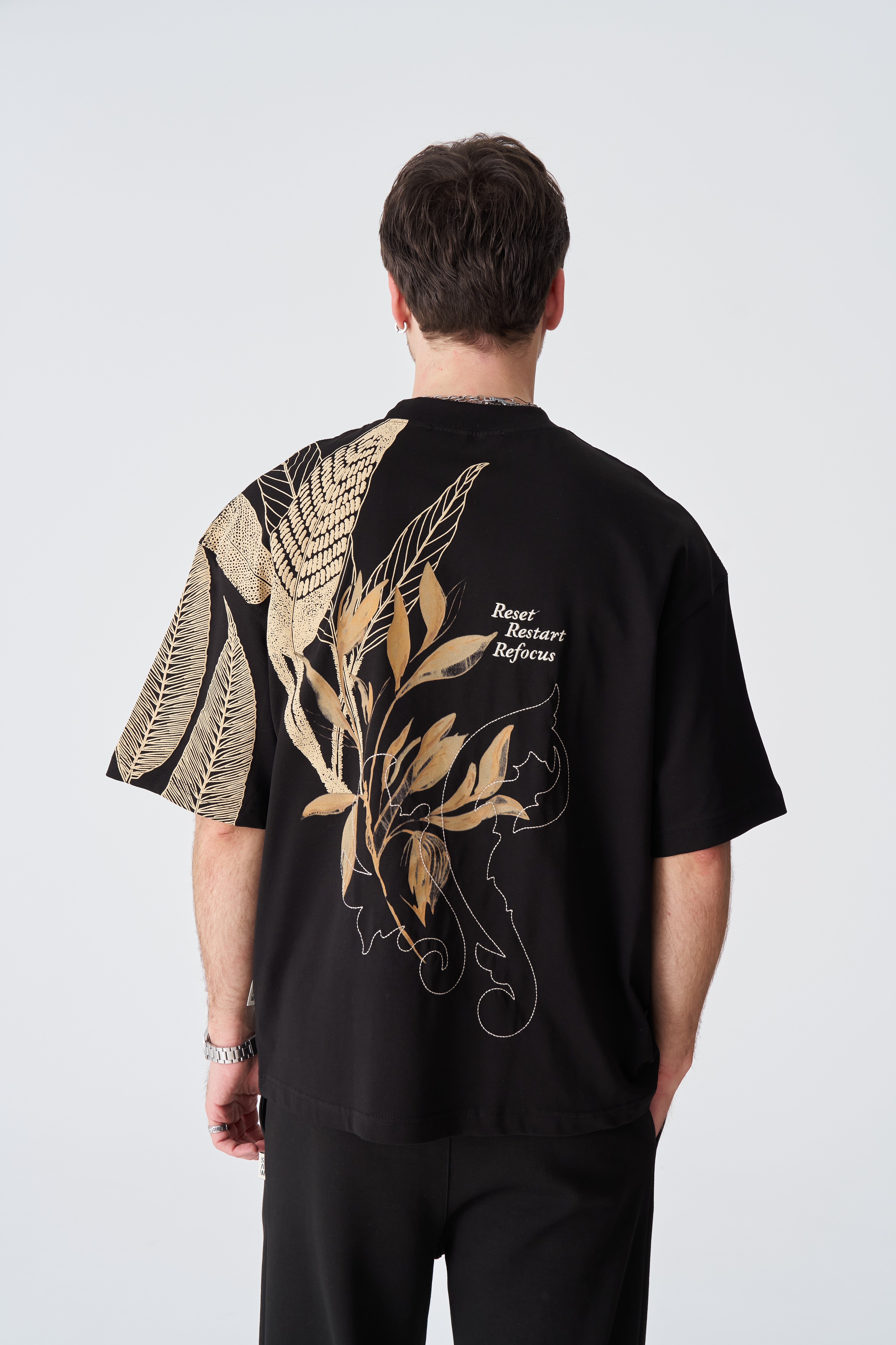 Niravana Tee