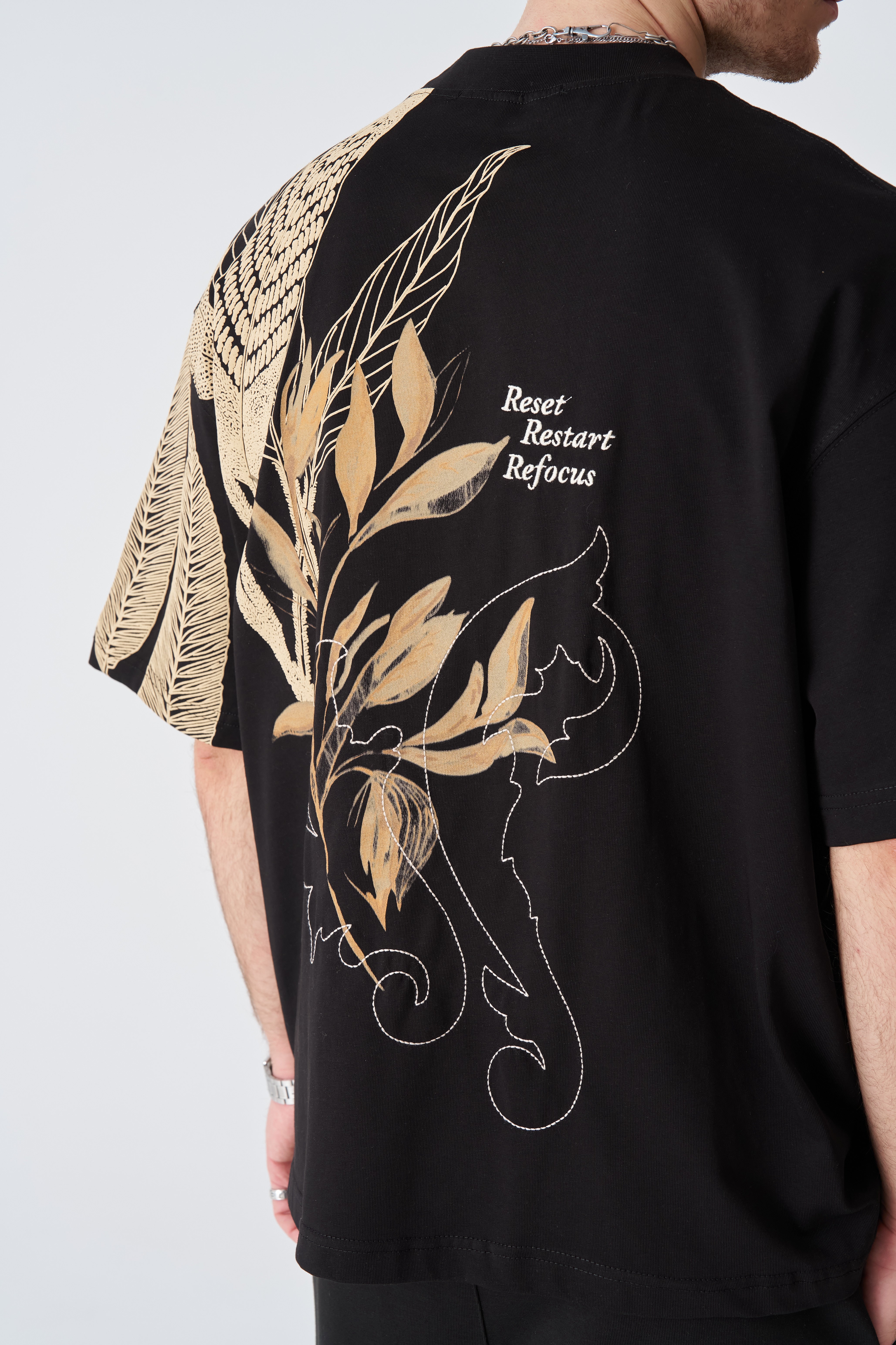 Niravana Tee